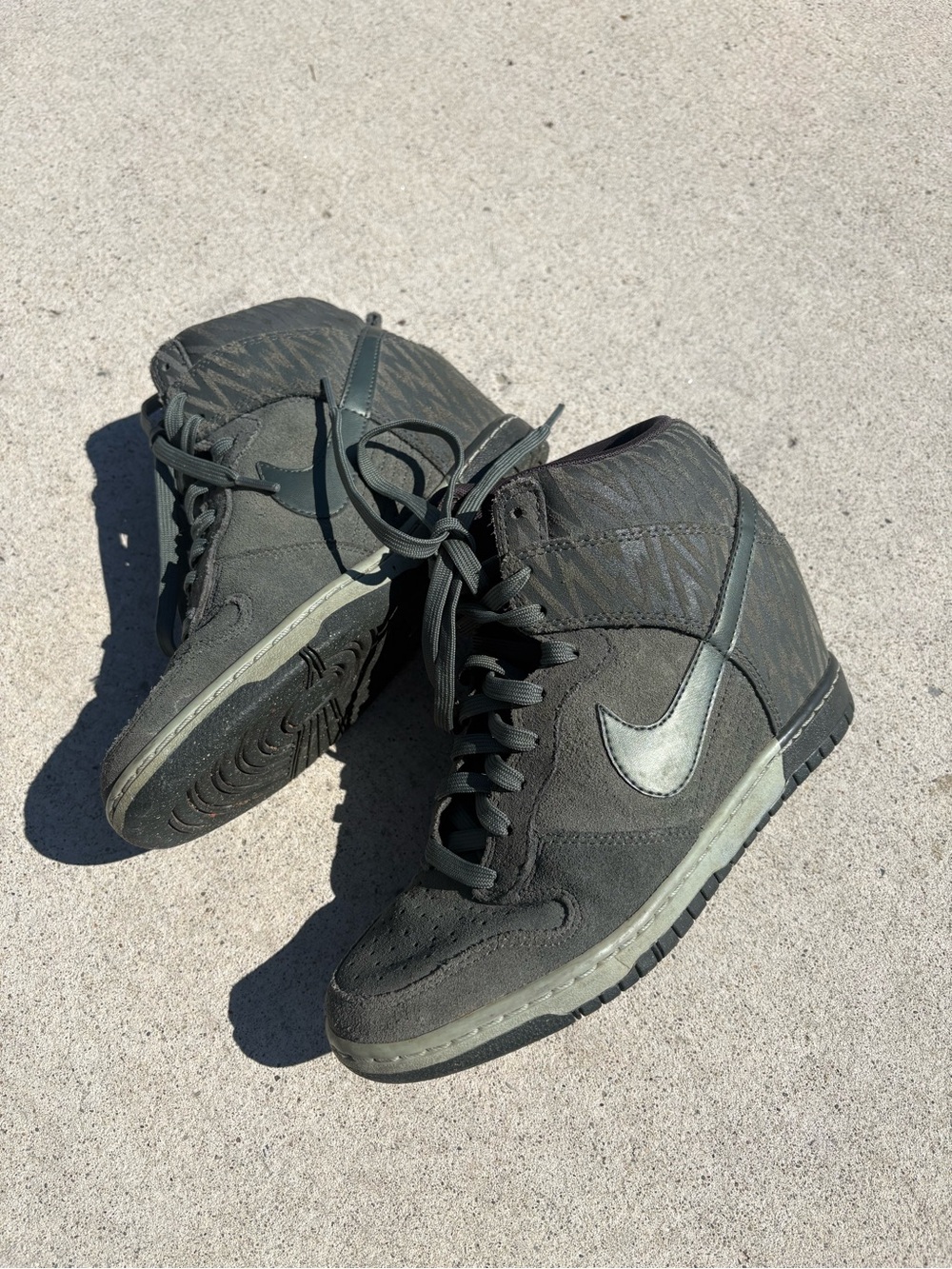 Nike Dunk Sky Hi Print Dark Green Women's Size 7.5 Sneaker Hidden Wedge Chic